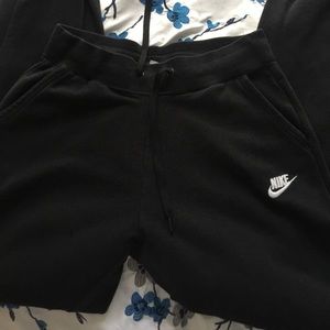 Nike sweat pants !